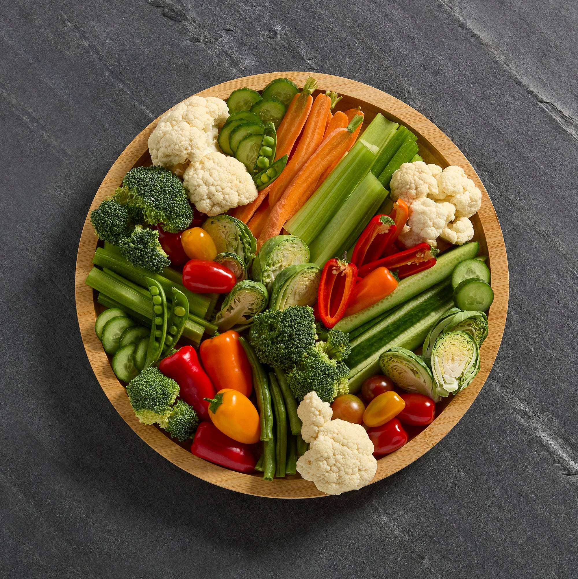 Farberware Build-a-Board Cutting Board with Single Compartment and Clear Locking Lid for Charcuterie, Snacks, and More-Make it. Take it. Enjoy it, 14-Inch Round, Bamboo
