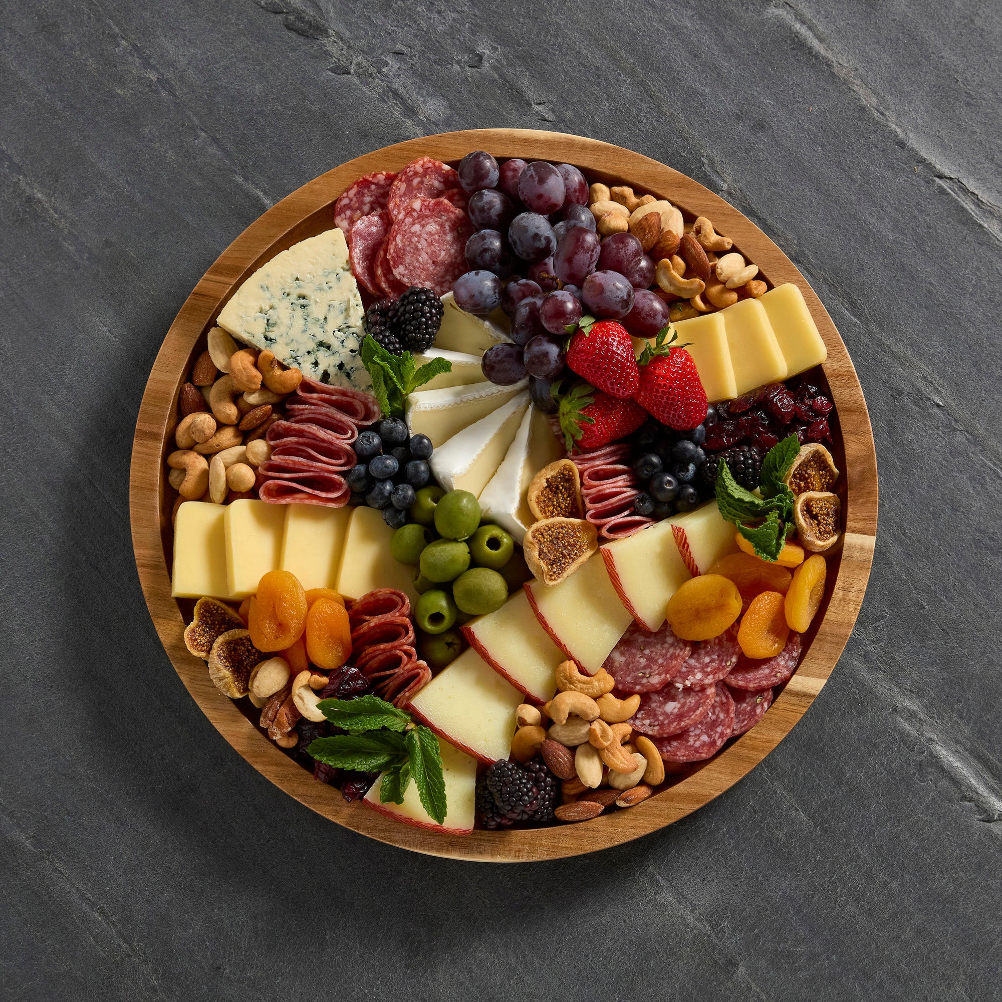 Farberware Build-a-Board Cutting Board with Single Compartment and Clear Locking Lid for Charcuterie, Snacks, and More-Make it. Take it. Enjoy it, 14-Inch Round, Acacia