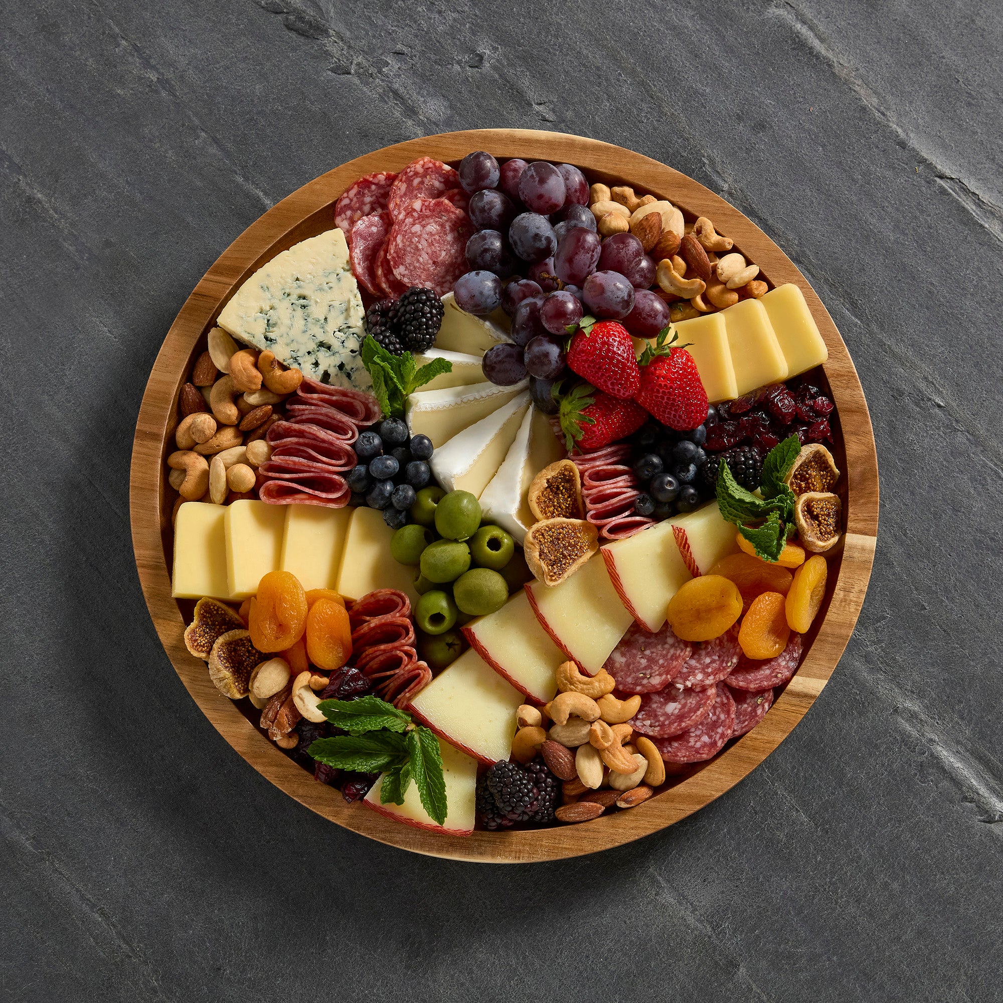 Farberware Build-a-Board Cutting Board with Single Compartment and Clear Locking Lid for Charcuterie, Snacks, and More-Make it. Take it. Enjoy it, 14-Inch Round, Acacia