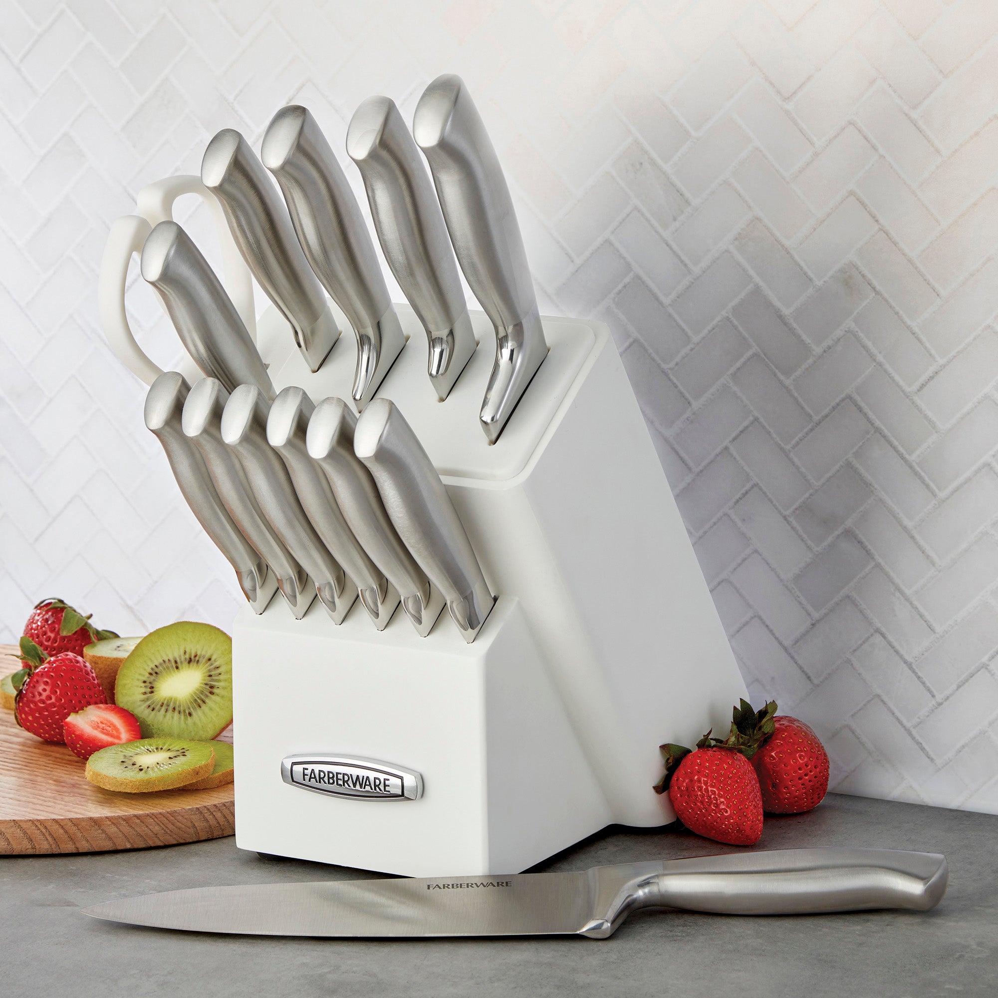 Farberware Self-Sharpening 13-Piece Knife Block Set with EdgeKeeper Technology, High Carbon-Stainless Steel Kitchen Knives, Razor-Sharp Knife Set with Wood Block, Black