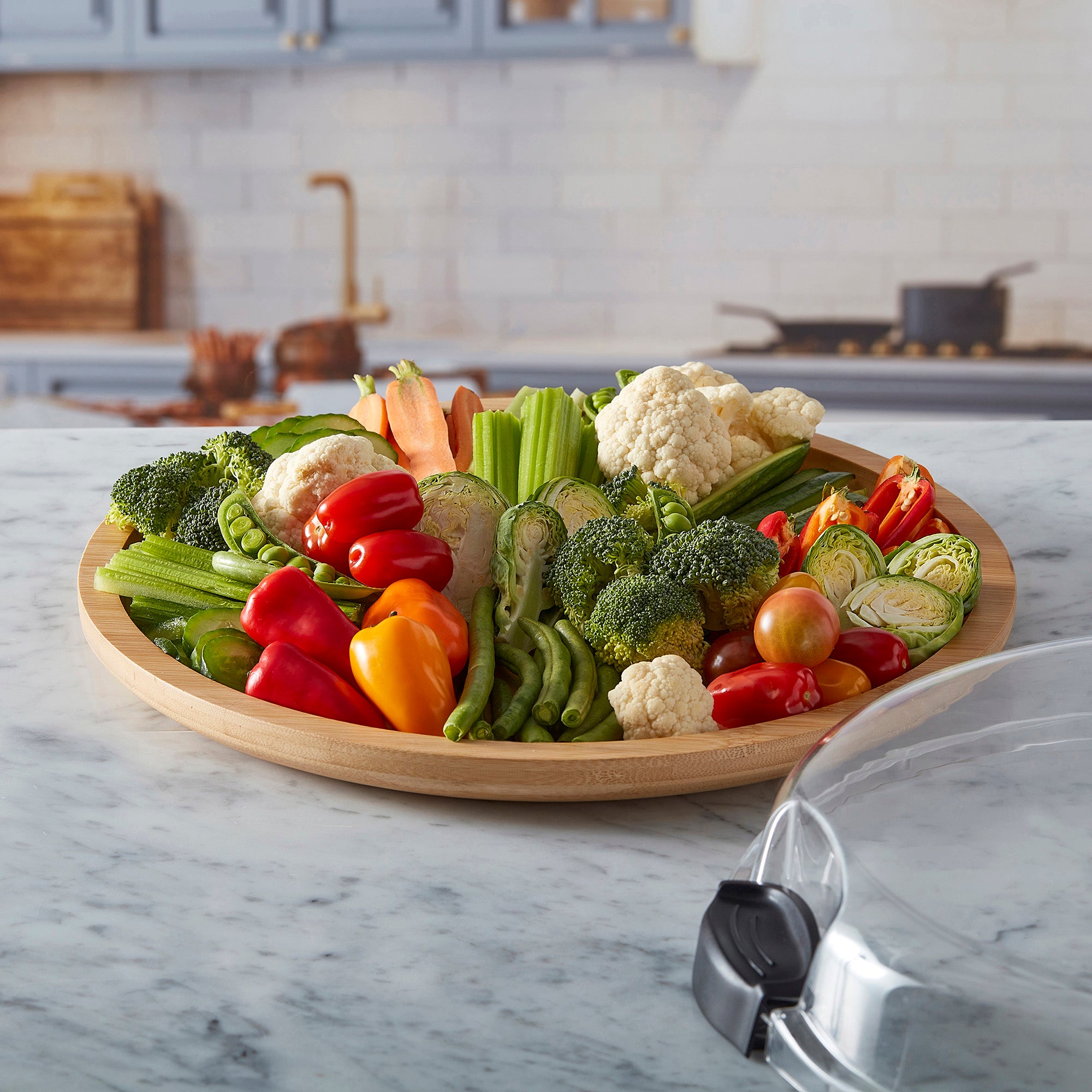 Farberware Build-a-Board Cutting Board with Single Compartment and Clear Locking Lid for Charcuterie, Snacks, and More-Make it. Take it. Enjoy it, 14-Inch Round, Bamboo