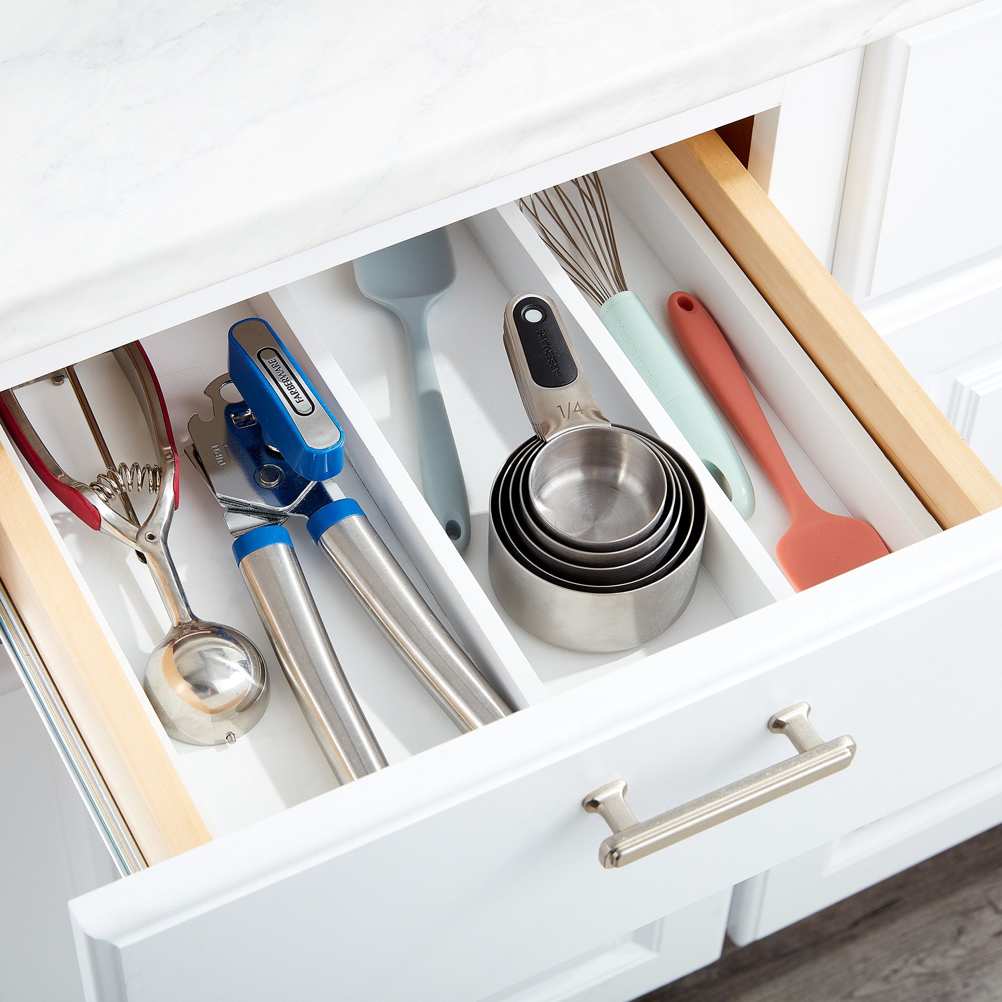 Farberware Professional Set of 5 Stainless Steel Measuring Cups, Precision and Ease in Every Scoop, Features Magnetic Handles for Easy Storage, Dishwasher Safe